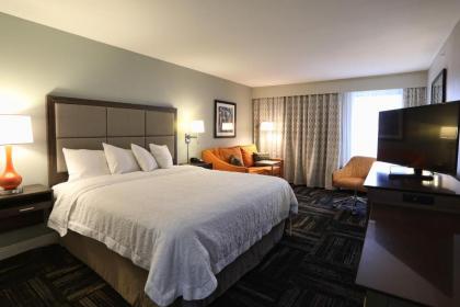 Hampton Inn Paris - image 11