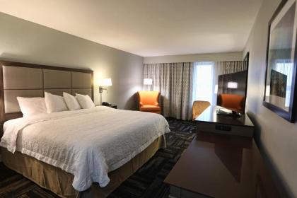 Hampton Inn Paris - image 2