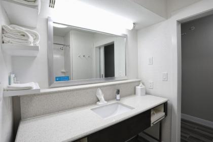 Hampton Inn Paris - image 8