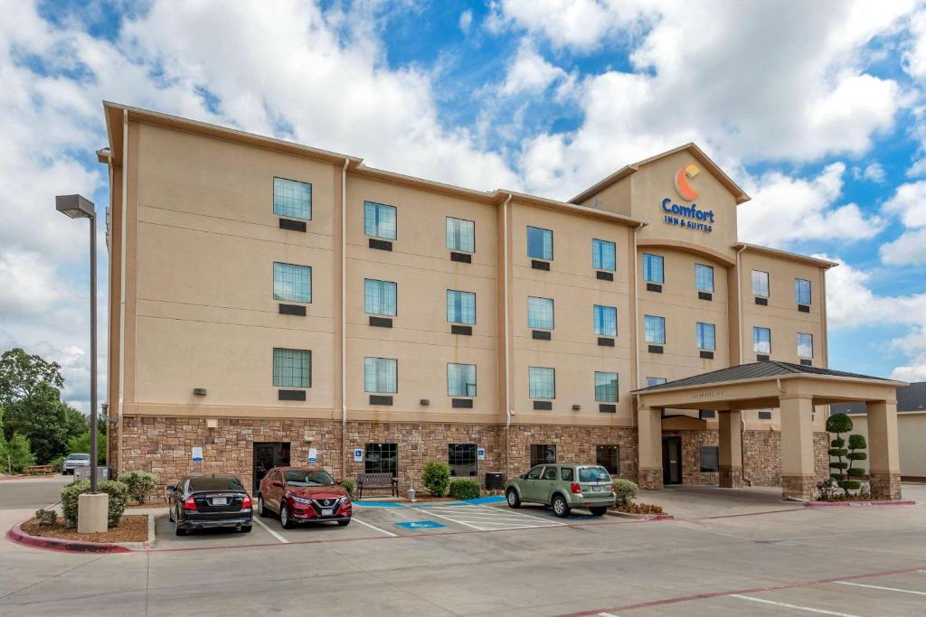 Comfort Inn & Suites Paris - main image