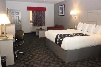 Paris Inn & Suites - image 2