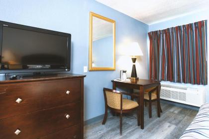 Coratel Inn & Suites Park city - image 7