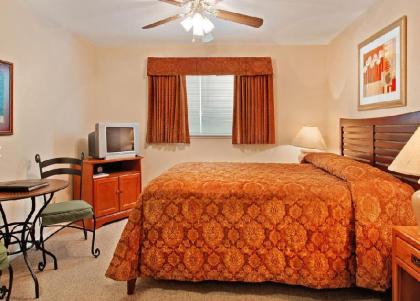 Carriage House Condominiums by All Seasons Resort Lodging - image 5