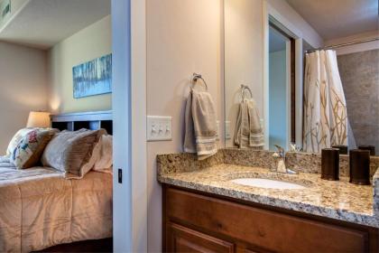 Two-Bedroom Townhome In Newpark Terrace Condo - image 3