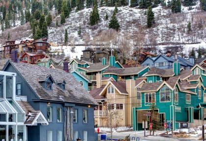 Park City's Downtown Miner Cabin - image 5