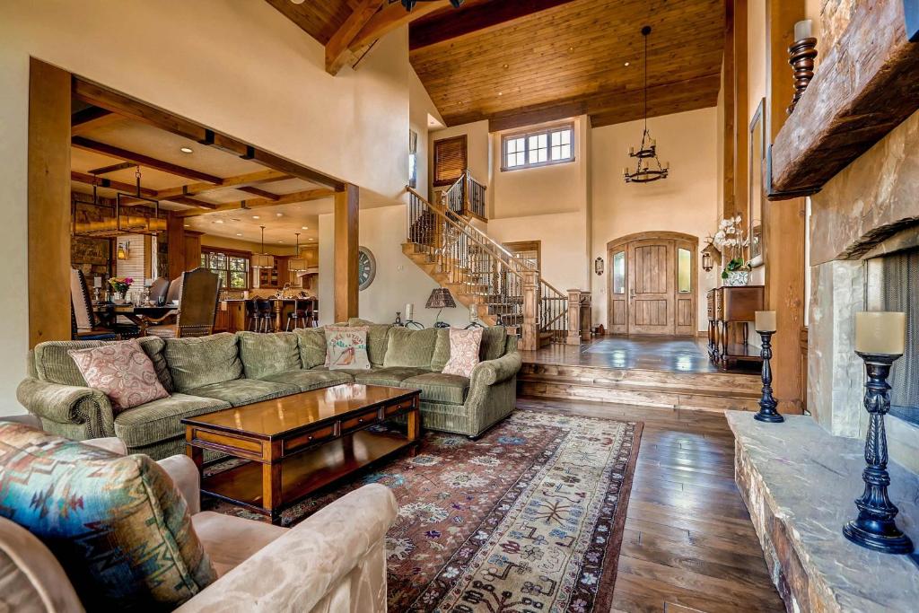 Snowtop Manor by Park City Lodging - main image