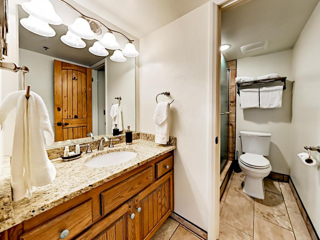 950 Park Avenue Condo #234 - image 2