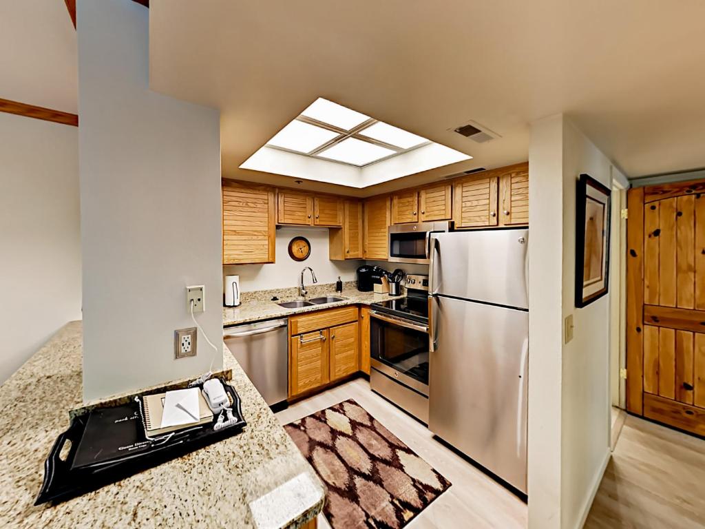 950 Park Avenue Condo #234 - image 3