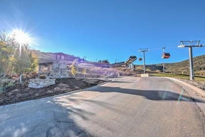 Ski-In and Ski-Out Studio at Sundial Lodge with Hot Tub! - image 10