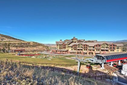 Ski-In and Ski-Out Studio at Sundial Lodge with Hot Tub! - image 18