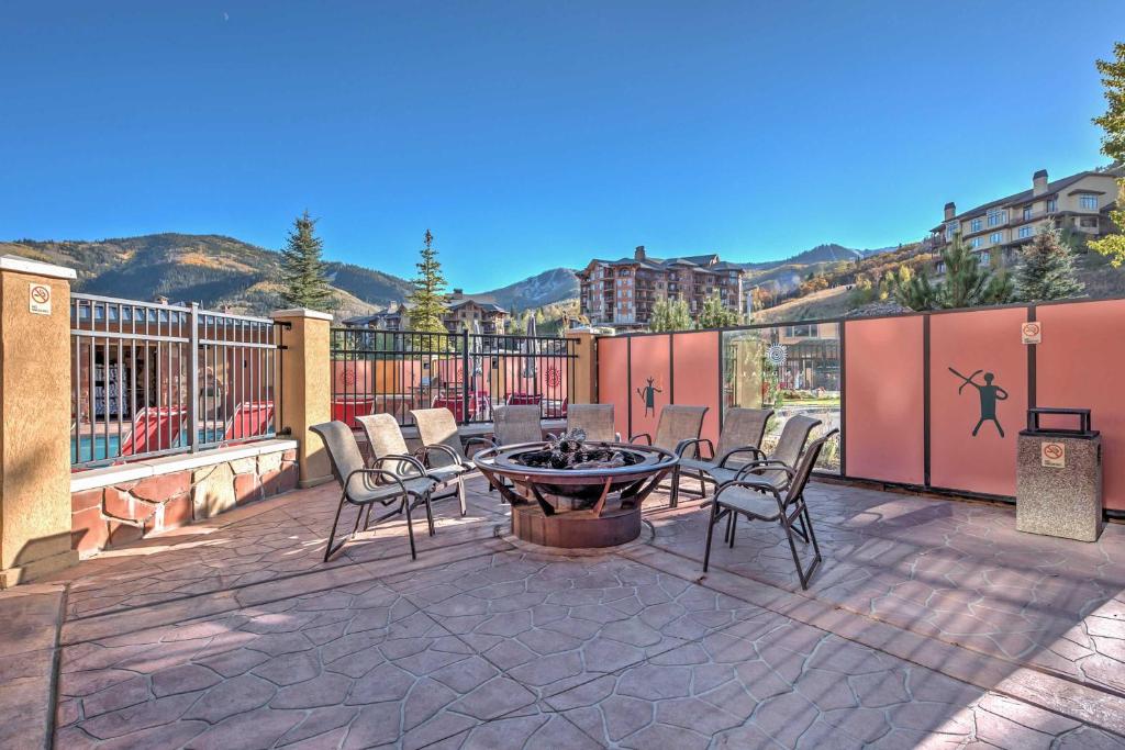 Ski-In and Ski-Out Studio at Sundial Lodge with Hot Tub! - image 5