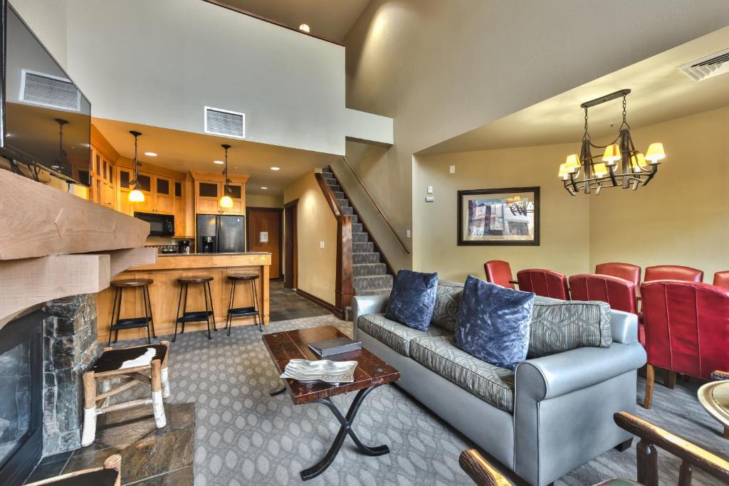 Miners Club 4 Bedroom Loft by Canyons Village Rentals MC12A - main image