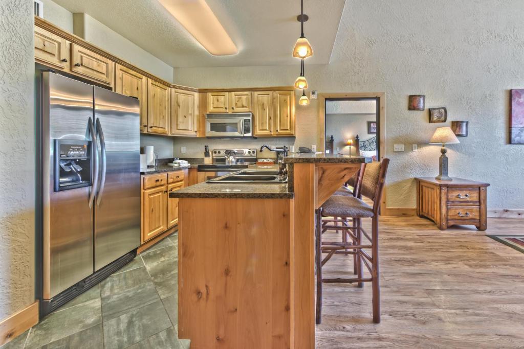 Silverado Lodge One Bedroom plus Loft by Canyons Village Rentals - image 2