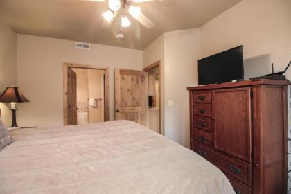 Fox Pointe Condo - image 10