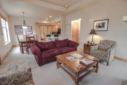 Fox Pointe Condo - image 16