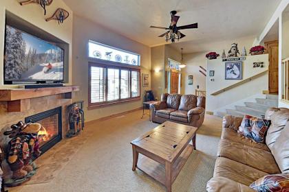 Bear Hollow Village Townhome with Private Hot Tub townhouse