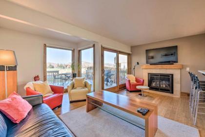 Racquet Club Condo - 2 Miles to PC Mountain! - image 10