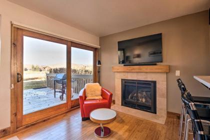 Racquet Club Condo - 2 Miles to PC Mountain! - image 11