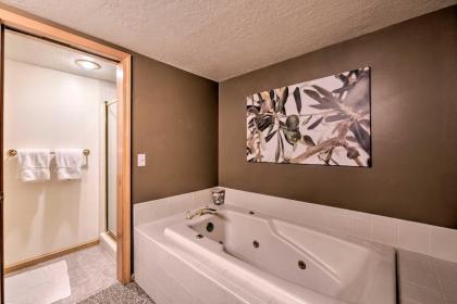 Park City Condo with Pool Access Less Than 1 Mi to Slopes! - image 5