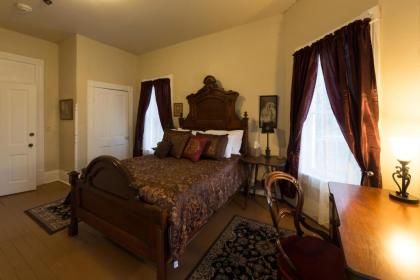 Grand Victorian Inn - image 14