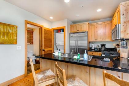 Beautiful Deer Valley Portico Condo - image 10