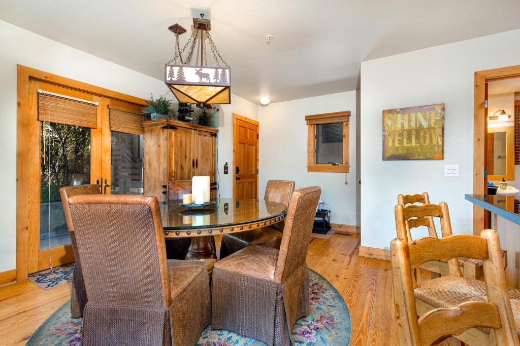 Beautiful Deer Valley Portico Condo - image 6