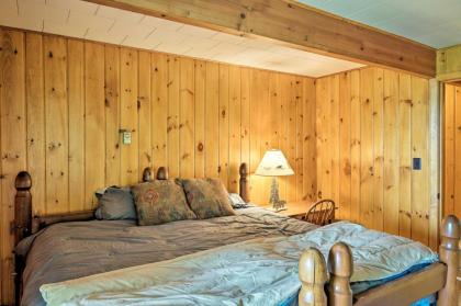 Cozy Lakefront Cabin With All-Seasons Amenities! - image 10