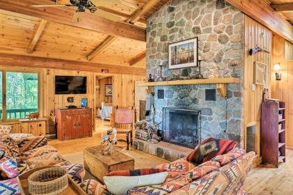 Cozy Lakefront Cabin With All-Seasons Amenities! - image 14