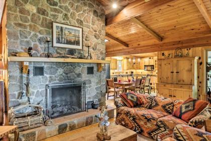 Cozy Lakefront Cabin With All-Seasons Amenities! - image 15