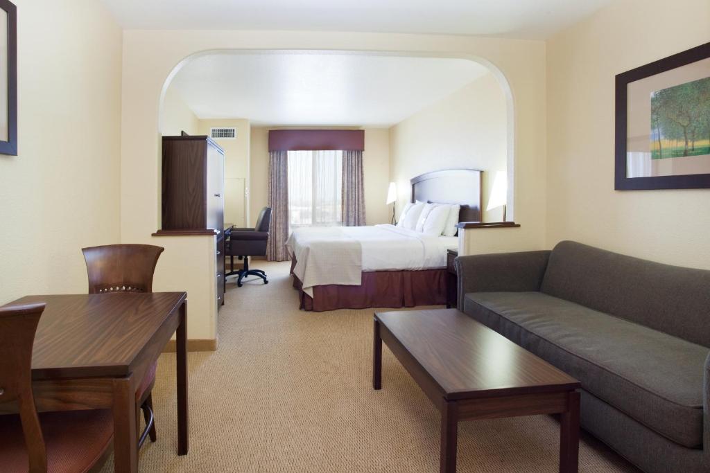 Holiday Inn Denver-Parker-E470/Parker Road an IHG Hotel - image 2