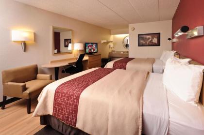 Red Roof Inn Parkersburg - image 4