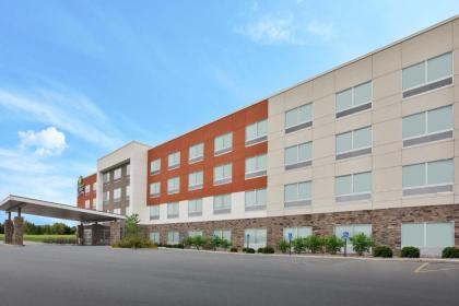 Holiday Inn Express  Suites   Parkersburg East an IHG Hotel Parkersburg