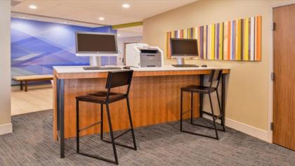 Holiday Inn Express & Suites - Parkersburg East an IHG Hotel - image 14