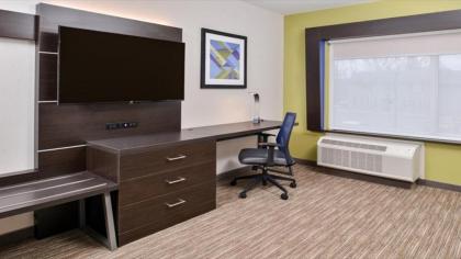 Holiday Inn Express & Suites - Parkersburg East an IHG Hotel - image 5