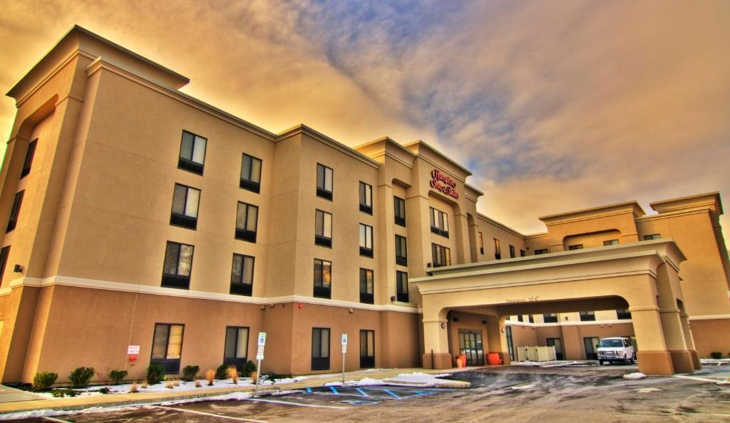 Hampton Inn and Suites Parsippany/North - main image