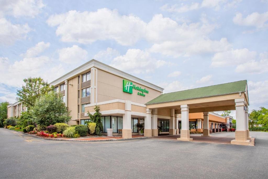 Holiday Inn Hotel & Suites Parsippany/Fairfield an IHG Hotel - main image