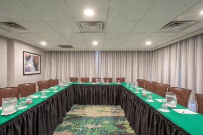 Holiday Inn Hotel & Suites Parsippany/Fairfield an IHG Hotel - image 19