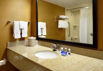 Fairfield Inn & Suites Parsippany - image 11