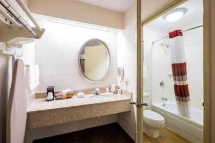 Red Roof Inn Parsippany - image 10