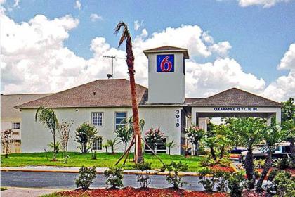 Motel 6-Pasadena TX - image 2