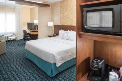 Fairfield Inn & Suites by Marriott Houston Pasadena - image 14