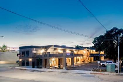 Hotel Siri Downtown - Paso Robles - image 5