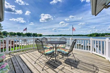 Lakehouse with View Dock Sunroom and 2 Decks!