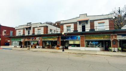 Historic Whiting Hotel Suites - image 5