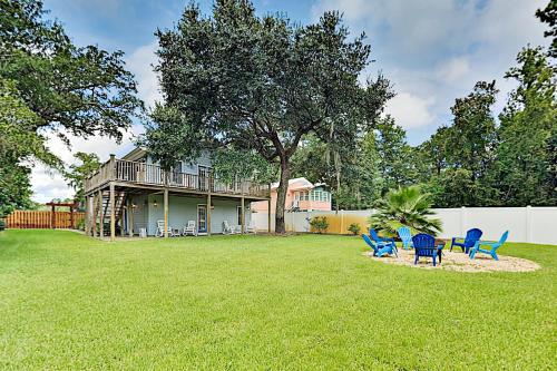 Pawleys Island Paradise with Big Yard and Firepit home - main image