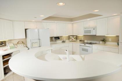 Fordham 201 OV 3BR3BA wKitchen & Balcony - image 18