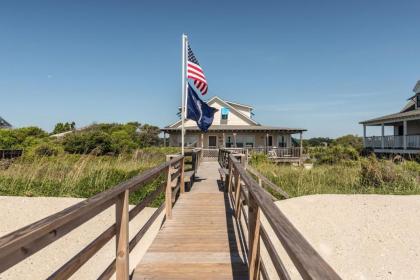 Belford 6BR3BA Oceanfront Beach House - image 3