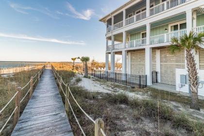 Paradise Point 7BR7BA Oceanfront Beach House - image 8