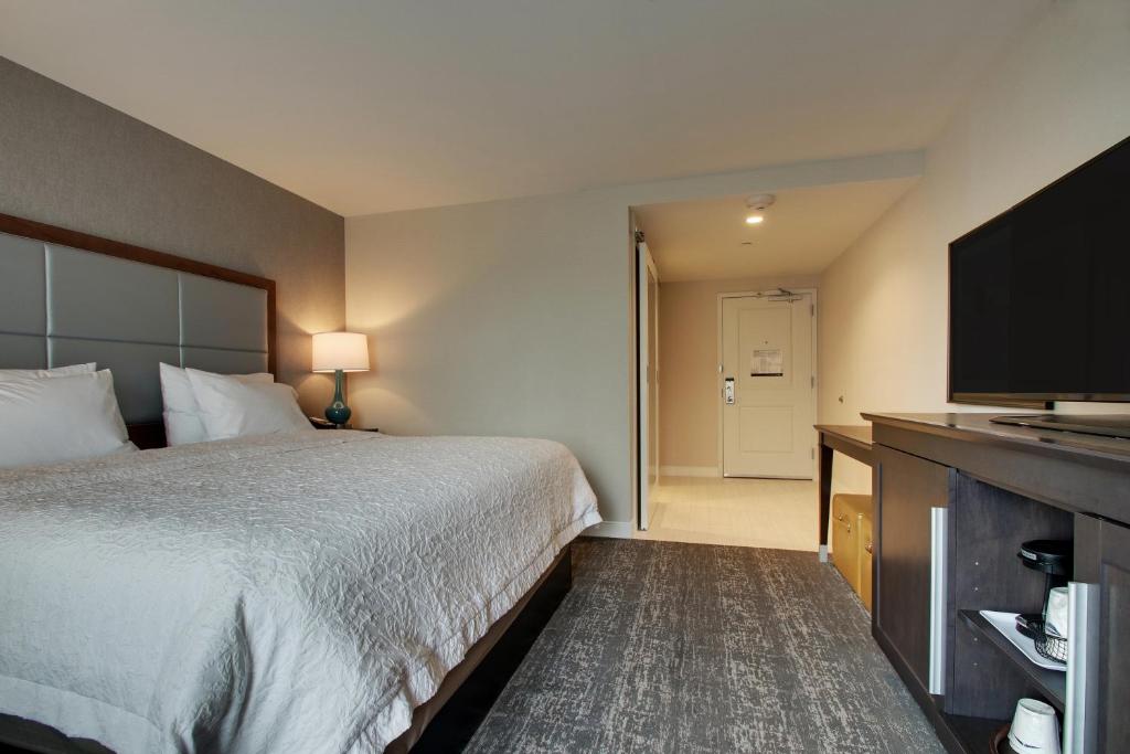 Hampton Inn-Pawtucket RI - image 7