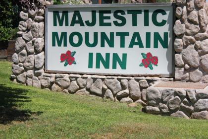 Majestic Mountain Inn - image 8